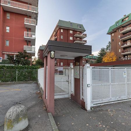 Apartment Forum III Assago Luaran gambar