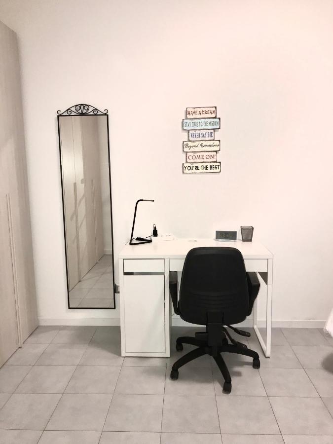 Apartment Forum III Assago Luaran gambar